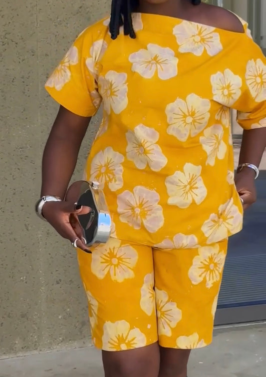 Ensemble Chemise & Short – Floral Élégance